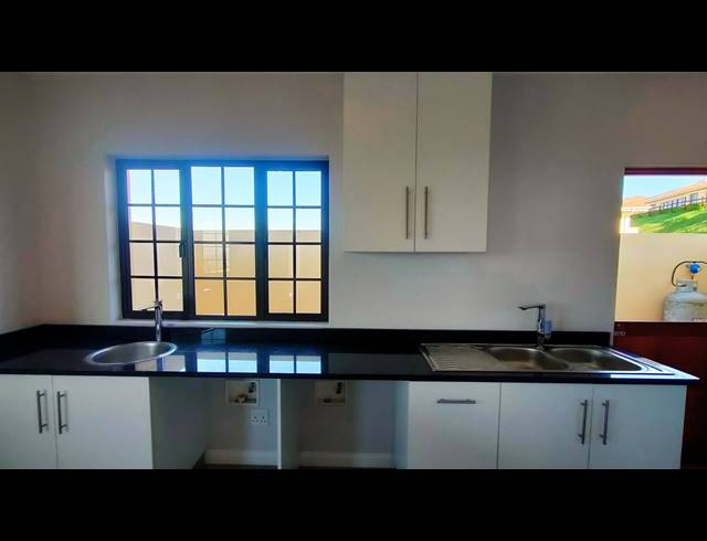 2 BEDROOM SIMPLEX FOR SALE IN EAGLE RIDGE ESTATE